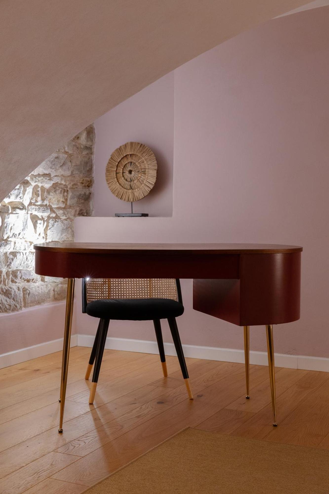 Couette-café Lunaria - Fyodor Dostoyevsky's House *